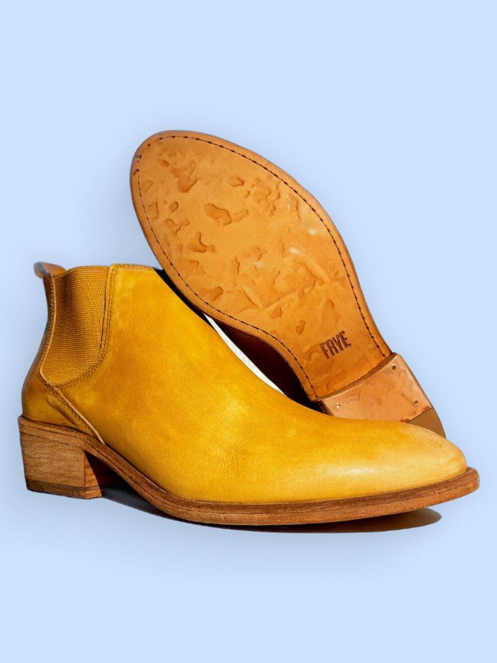 FRYE Carson Chelsea Marigold Ankle Bootie Size 9.5 M Womens
